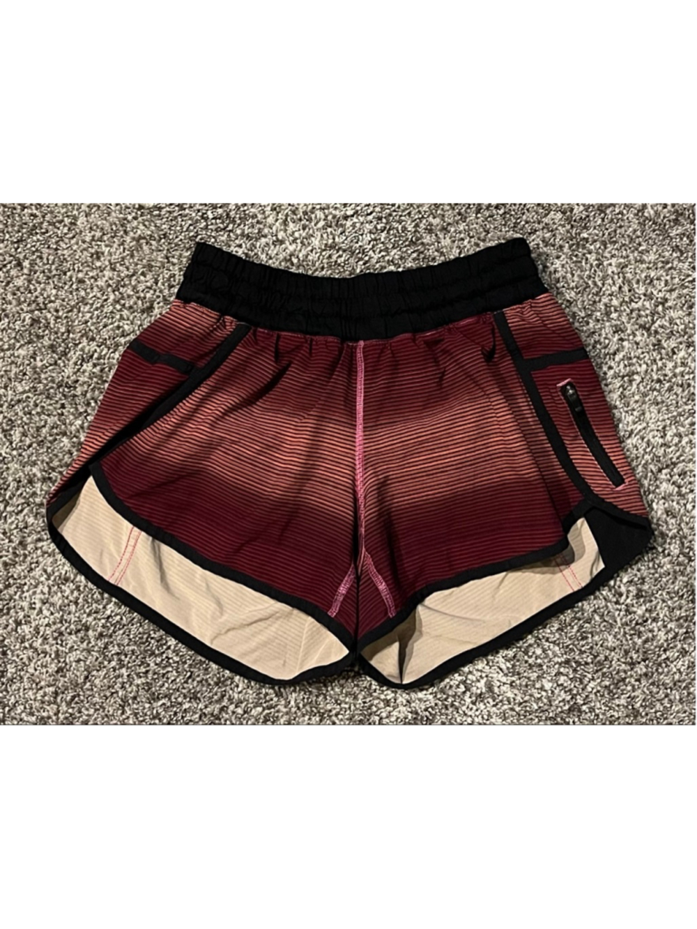 Lululemon Women’s Tracker Short III, Size 4, 4” Inseam, EUC